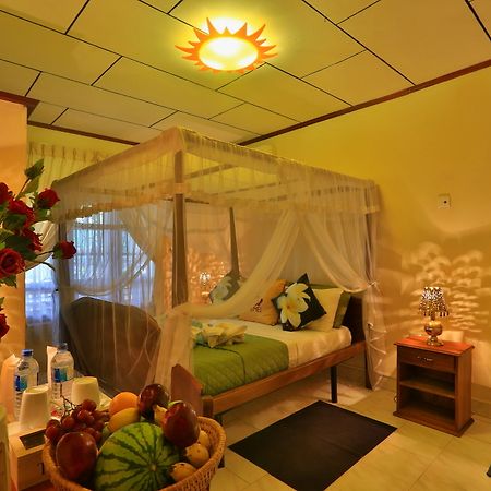 Emel Boutique Hotel Negombo Bagian luar foto