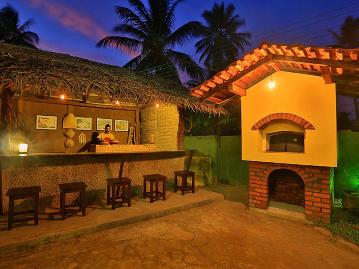 Emel Boutique Hotel Negombo Bagian luar foto