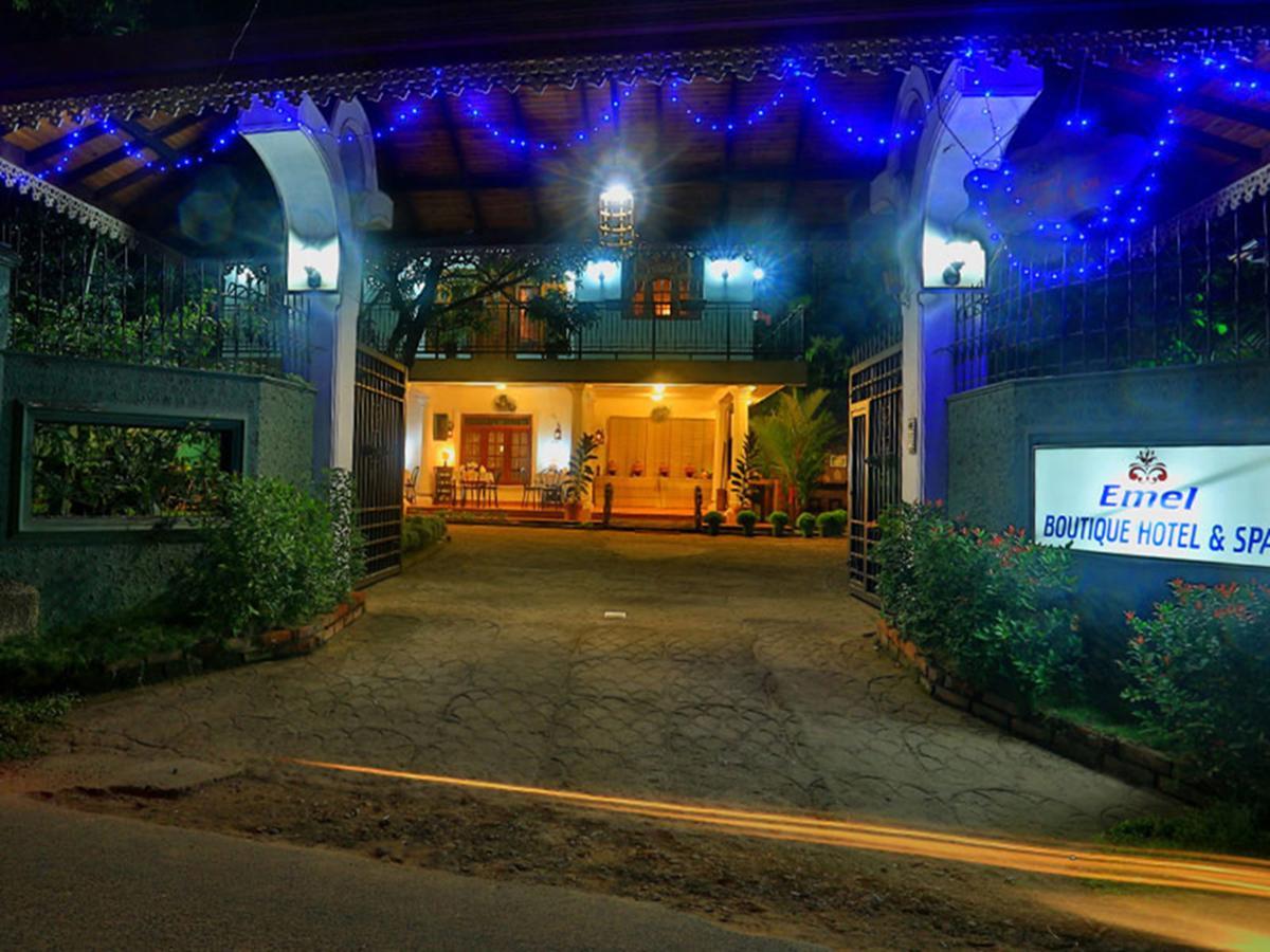 Emel Boutique Hotel Negombo Bagian luar foto