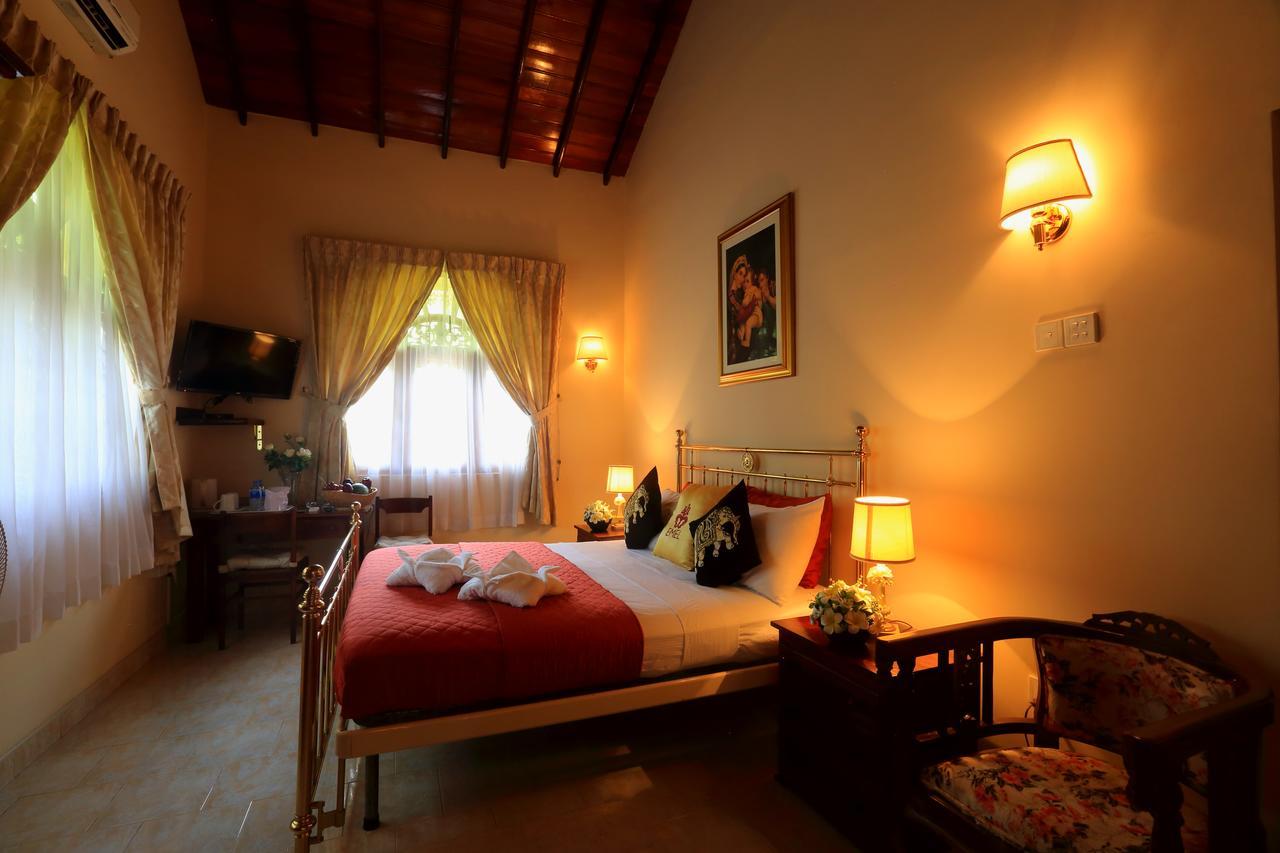 Emel Boutique Hotel Negombo Bagian luar foto
