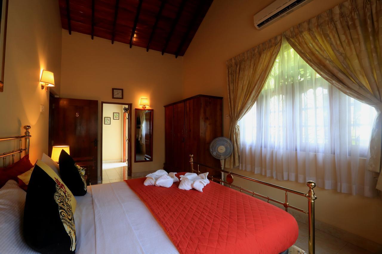 Emel Boutique Hotel Negombo Bagian luar foto